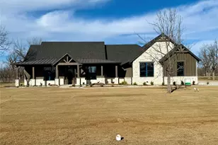 1642 Earhart Dr, Granbury, TX 76049 - Photo 4