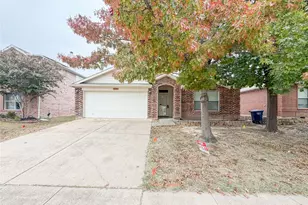 1737 White Feather Ln, Fort Worth, TX 76131 - Photo 2