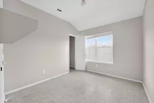 2139 Matagorda Ln, Grand Prairie, TX 75052 - Photo 14