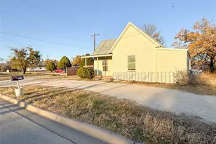 705 Ave A, Cisco, TX 76437 - Photo 4