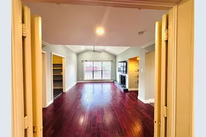 4902 W Mockingbird Lane, Dallas, TX 75209 - Photo 2