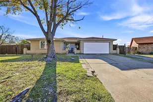 5011 Prairieview Ct S, Arlington, TX 76017 - Photo 1