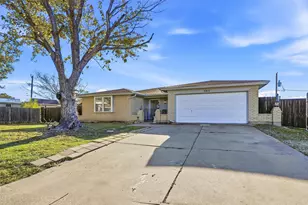 5011 Prairieview Ct S, Arlington, TX 76017 - Photo 2