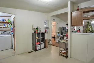 214 Gandy St, Lipan, TX 76462 - Photo 18