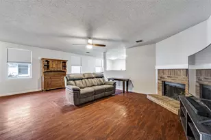 1709 Silverwood Ln, Little Elm, TX 75068 - Photo 4