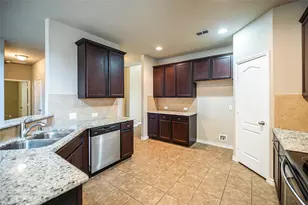 1913 Christopher Creek Dr, Little Elm, TX 75068 - Photo 8