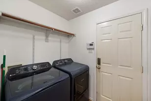 1608 Crestmeadow Ln, Mansfield, TX 76063 - Photo 22