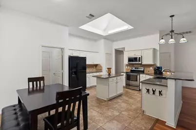 1608 Crestmeadow Lane, Mansfield, TX 76063 - Photo 18