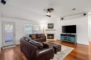 1608 Crestmeadow Ln, Mansfield, TX 76063 - Photo 26