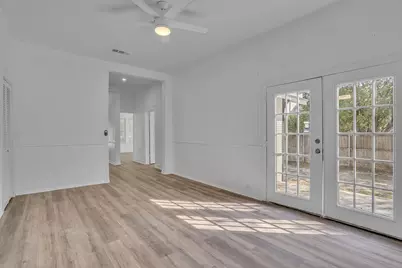 1010 E Main Street, Gainesville, TX 76240 - Photo 6