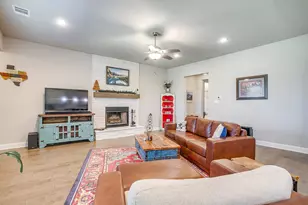 320 Ben Thomas St, Burleson, TX 76028 - Photo 12