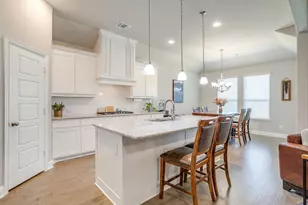 320 Ben Thomas St, Burleson, TX 76028 - Photo 14