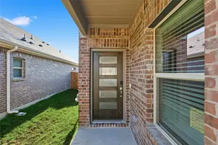 609 Clover Crk Dr, Princeton, TX 75071 - Photo 2