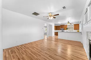 3203 Kingsbrook Dr, Wylie, TX 75098 - Photo 4