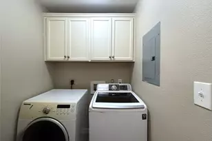 9461 Timberleaf Dr, Dallas, TX 75243 - Photo 26