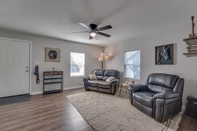 511 Wyatt Street, Waxahachie, TX 75165 - Photo 2