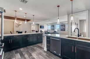 1505 Elm St, Dallas, TX 75201 - Photo 6