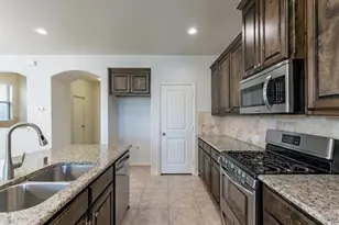 3927 Cascade Sky Dr, Arlington, TX 76005 - Photo 12