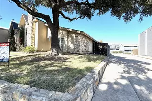 9461 Timberleaf Dr, Dallas, TX 75243 - Photo 2