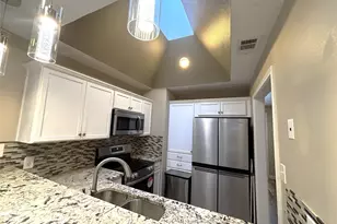 9461 Timberleaf Dr, Dallas, TX 75243 - Photo 12