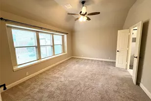 550 Lily St, Crowley, TX 76036 - Photo 12