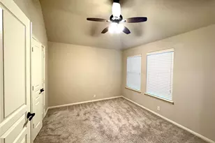 550 Lily St, Crowley, TX 76036 - Photo 4