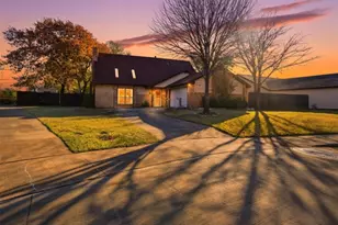 6 Crest Ct, Hickory Creek, TX 75065 - Photo 2