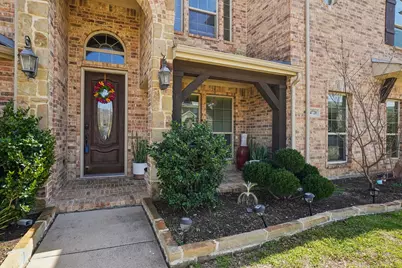 4720 Barn Owl Trail, Grand Prairie, TX 75052 - Photo 2