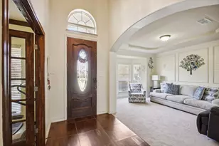 4720 Barn Owl Tr, Grand Prairie, TX 75052 - Photo 4