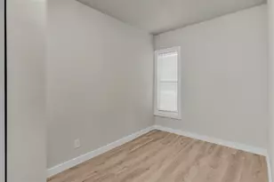 305 NW 23rd St, Fort Worth, TX 76164 - Photo 6