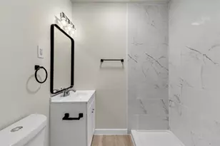 305 NW 23rd St, Fort Worth, TX 76164 - Photo 8