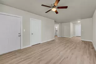 305 NW 23rd St, Fort Worth, TX 76164 - Photo 2