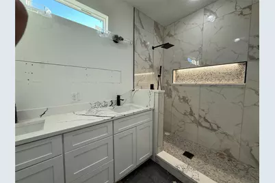 5803 Plum Dale Road, Dallas, TX 75241 - Photo 6