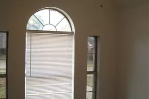 12812 Hilltop Dr, Balch Springs, TX 75180 - Photo 4