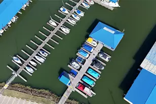 5636 Marina Dr, Garland, TX 75043 - Photo 2