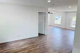 740 Bimebella Ln, Dallas, TX 75211 - Photo 26