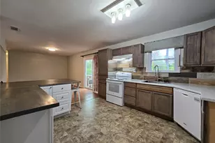 105 E Cate St, Grand Saline, TX 75140 - Photo 14