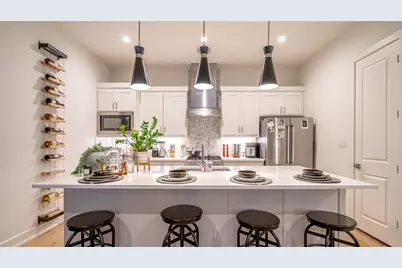 694 W Main Street, Arlington, TX 76013 - Photo 2