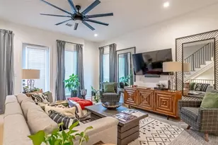 694 W Main St, Arlington, TX 76013 - Photo 6