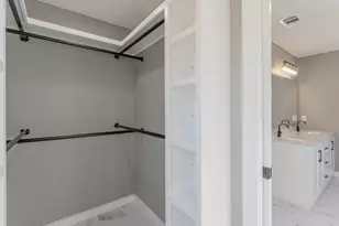 709 E Clay St, Bowie, TX 76230 - Photo 20