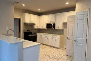 8645 Mill Creek Rd, Irving, TX 75063 - Photo 6