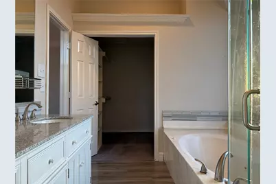 8645 Mill Creek Road, Irving, TX 75063 - Photo 20