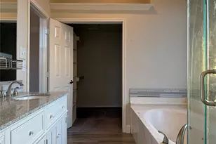 8645 Mill Creek Rd, Irving, TX 75063 - Photo 20