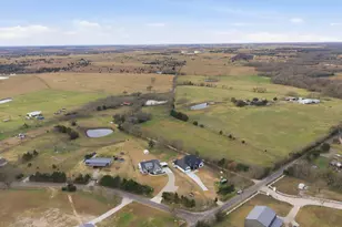 1860 Old Telico Rd, Ennis, TX 75119 - Photo 40