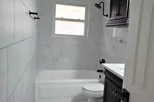 604 Bayless Dr, Euless, TX 76040 - Photo 12