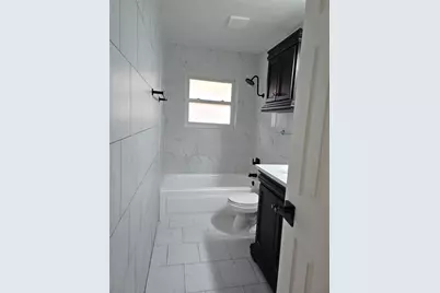 604 Bayless Drive, Euless, TX 76040 - Photo 12