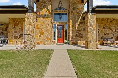 216 Megan Court, Hudson Oaks, TX 76087 - Photo 2