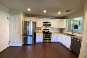 1827 Forestdale Dr, Grapevine, TX 76051 - Photo 10