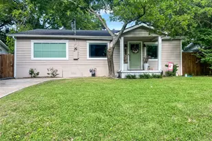 810 N Alamo Rd, Rockwall, TX 75087 - Photo 1