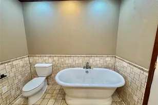 610 W Cedar St, Nocona, TX 76255 - Photo 30